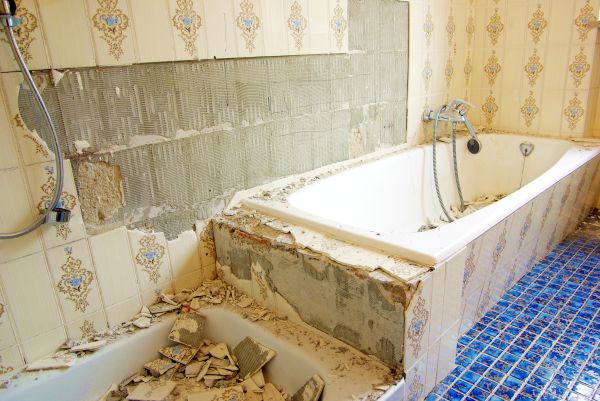 Bathtub Demolition in Hilliard